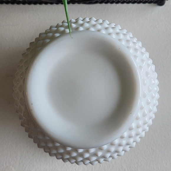 Vintage Fenton Milk Glass Hobnail Vase – Ruffled Edge (6” Dia x 5.25” H) - Picture 3 of 4